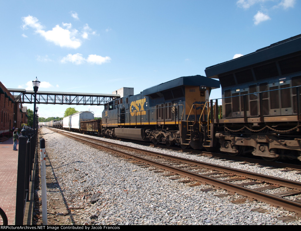 CSX 885